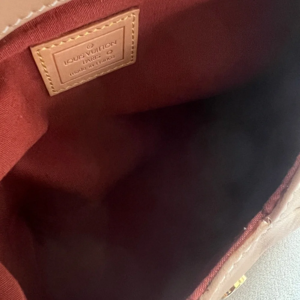 Rare🤎Louis Vuitton Tan Leather Flap Pouch with Vachetta Tab - Picture 4 of 4